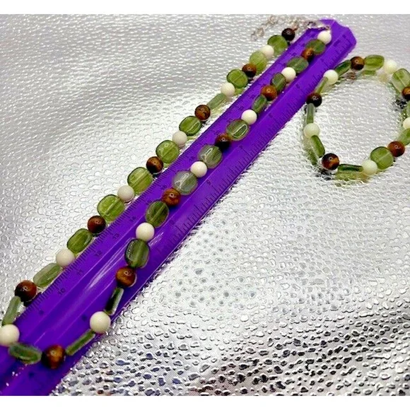 Beaded Tiger Eye Necklace, Earrings and Bracelet set - Picture 5 of 6